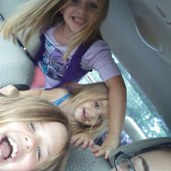 Meet your Posher, Alicia - Picture 5 of 5